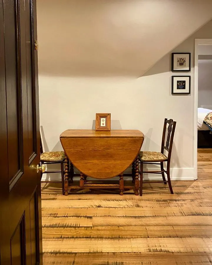 Ingleside On Campbell Bed and Breakfast Hobart